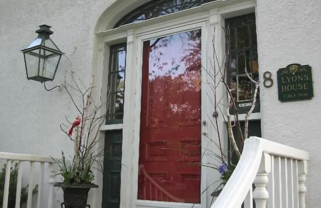 Historic Lyons House-1