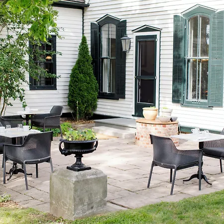 Woodbourne Inn-2